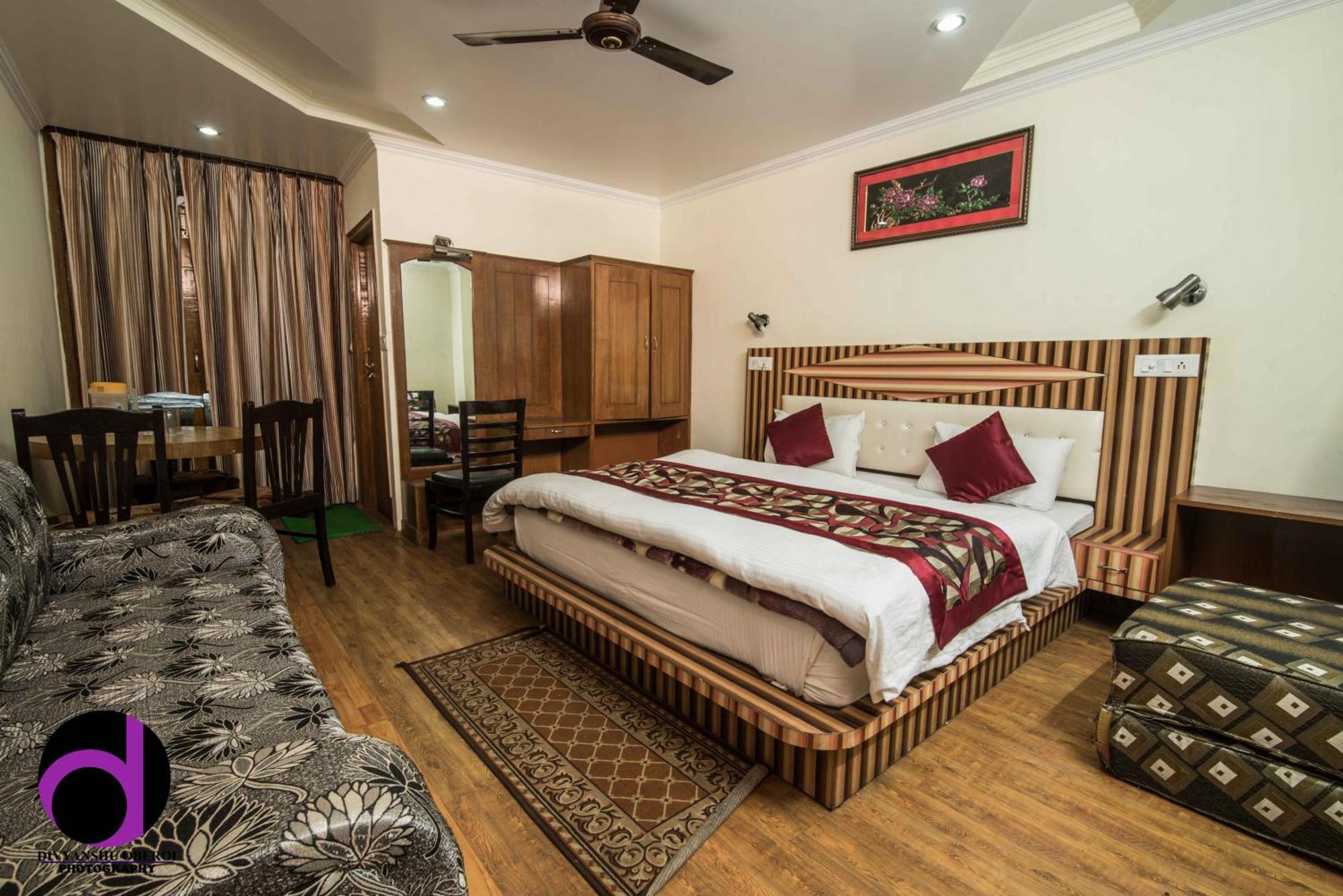 Moon Hotel Mallital, Near Nainital High Court Extérieur photo